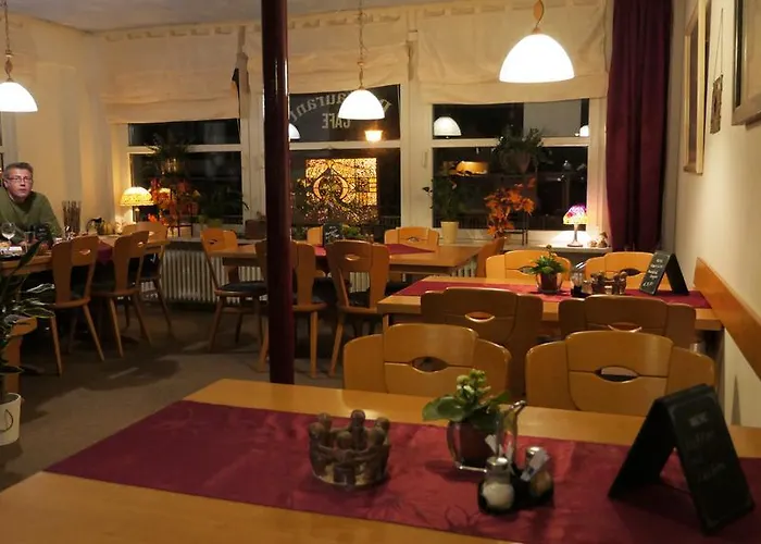 ホテル Zur Post 3*