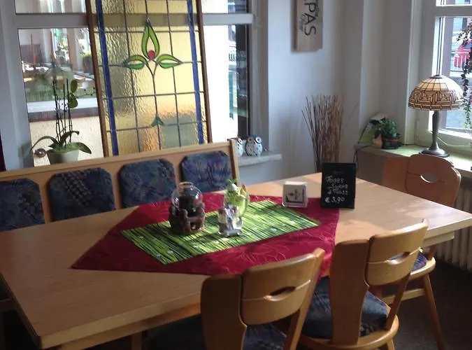 ホテル Zur Post 3*